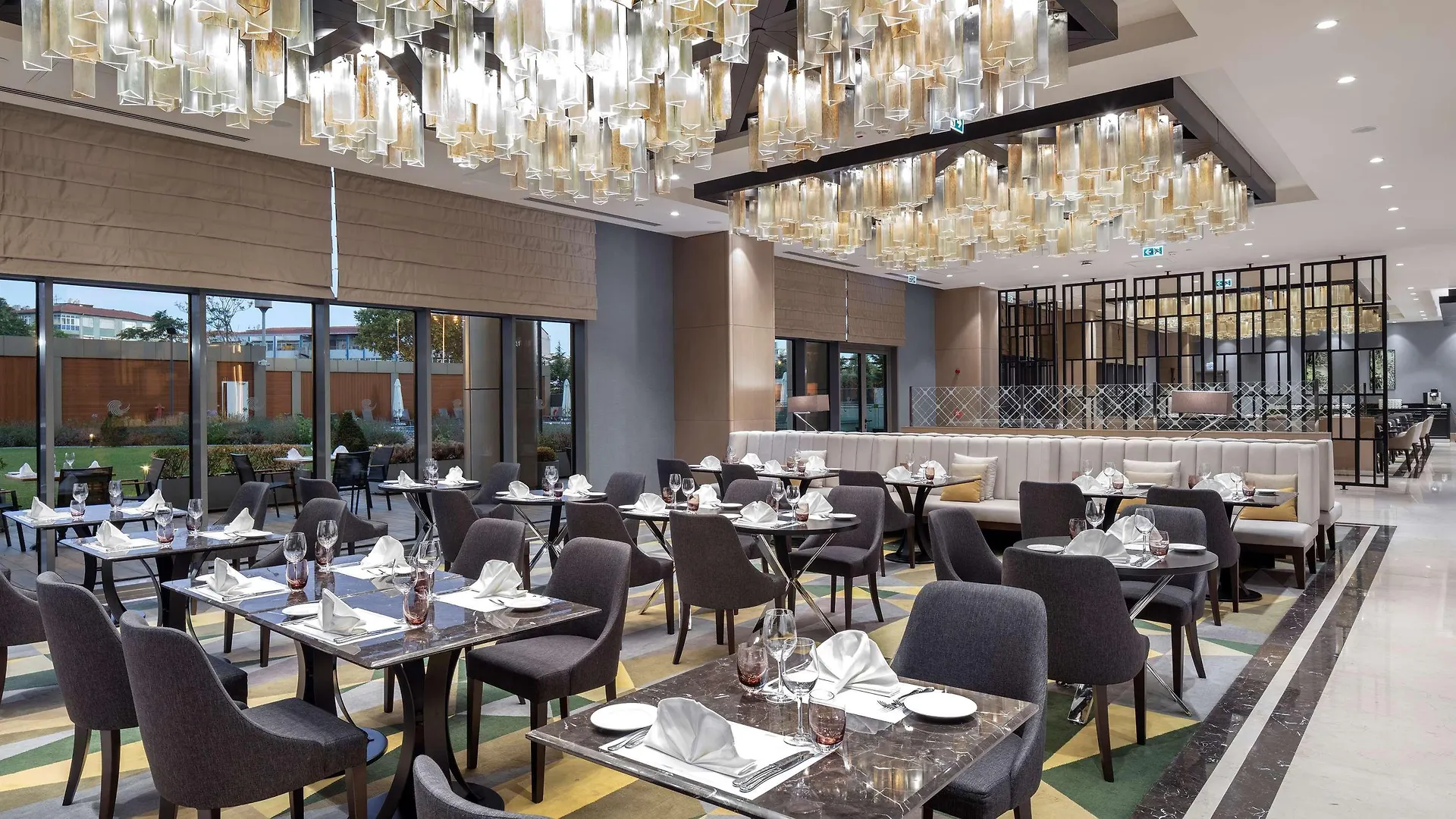 Hilton Istanbul Bakirkoy Hotel 5*,