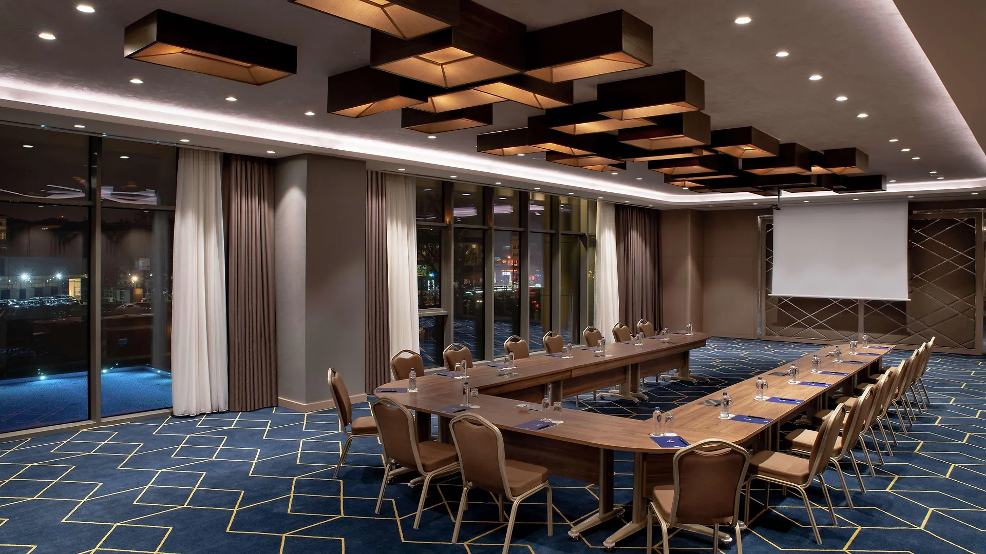Hilton Istanbul Bakirkoy Hotel 5*,